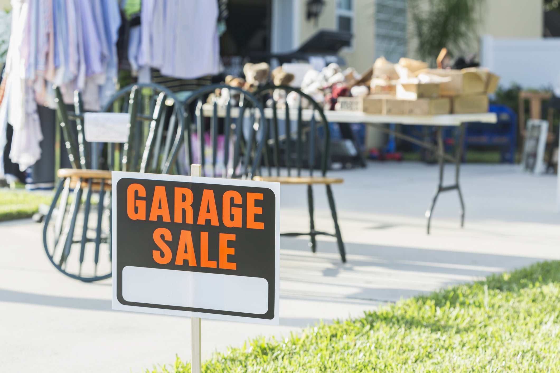 Lesser-Known Garage Sale Tips for a Successful, Money-Making Yard Sale